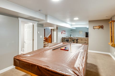 Deck w/ Hot Tub: Ashton 'Cozy Cub Cabin' House in Ashton