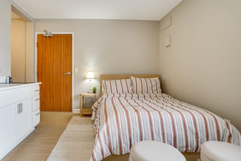 Convenient Studio Stay: Easy Access to Twin Cities Apartment in Blaine