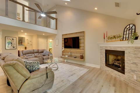 Waterfront Home w/ Fishing Dock in Tallahassee! House in Tallahassee