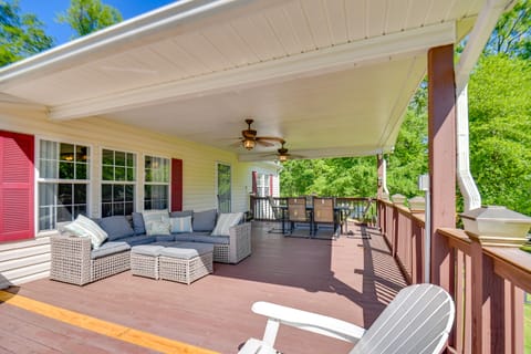 Private Dock: Pet-Friendly Home on Lake Sinclair House in Lake Sinclair