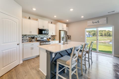 Modern Millville Home: 5 Mi to Beach & Boardwalk! House in Sussex County