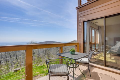 Pool Access: Scenic Condo in Wintergreen Resort! Apartment in Nelson County