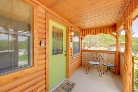 Cozy Couple's Cabin Retreat in Concan! House in Rio Grande