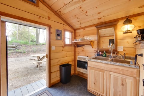 On-Site Trails to Mohican River: Tiny Home Retreat Apartment in Ohio