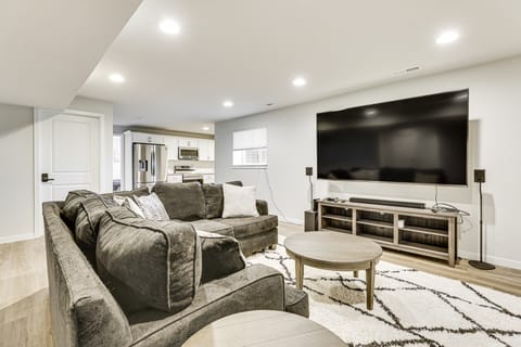 Spacious & Modern Home w/ Deck in Oregon! House in Wisconsin