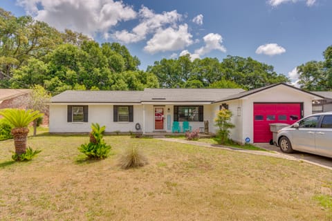 Swim, Golf & Relax! 'Kokomo on the Emerald Coast' House in Pensacola