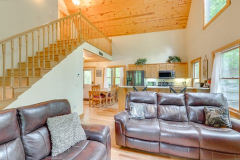 Game Room & 3-Story Deck at Lake Hiwassee Hideaway House in Tennessee