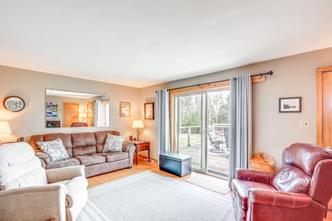 Private Dock, Deck & Yard: Deerskin Lake Retreat! Cottage in Wisconsin