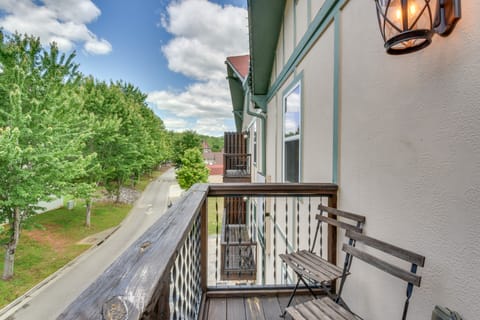 < 1 Mi to Tubing: Sleek Condo in Downtown Helen Apartment in Helen