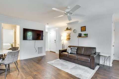 Walk to Main Street Shops: Helen Escape w/ Balcony Apartment in Helen