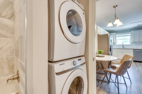 Condo Steps to Bavarian Village & River in Helen Apartment in Helen