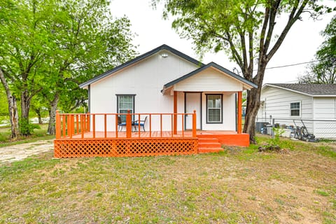 1 Mi to Dtwn: Family Home w/ Porch in Brownwood House in Brownwood