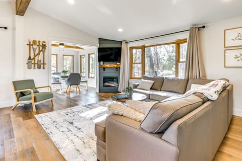 Boat Dock, Hot Tub & Deck: Lakefront Nekoosa Home! House in Wisconsin