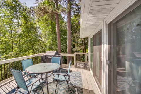 Paddle & Bike: Cottage w/ Dock in Pequot Lakes! Cottage in Pequot Lakes