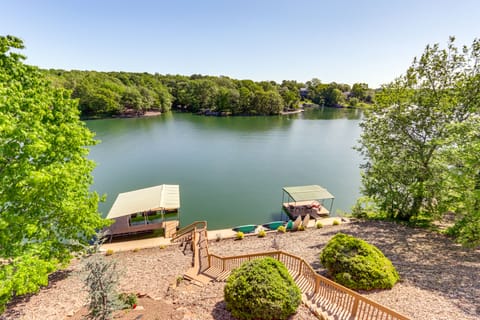 Swim & Boat Docks: Lakefront Gem in Bella Vista! House in Bella Vista