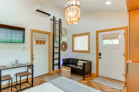 Boutique-Style Barn Stay 4 Mi to Franklin Main St Apartment in Brentwood