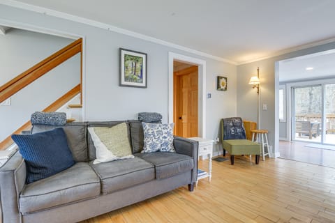 2 Mi to Mt Snow: Cozy Alpine Family Retreat! House in Vermont