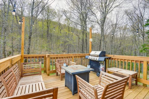 2 Mi to Mt Snow: Cozy Alpine Family Retreat! House in Vermont