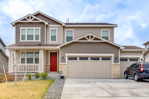 12 Mi to Hospitals: Modern Apartment in Aurora! Apartment in Aurora