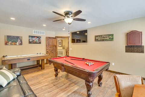 Black Hills Vacation Lodge: New Home! Just Opened! House in Black Hills