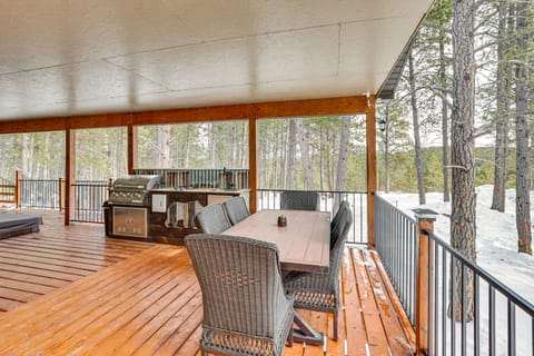 Black Hills Vacation Lodge: New Home! Just Opened! House in Black Hills