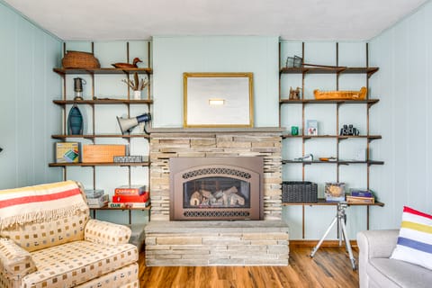 < 1 Mi to State Park: Trumansburg Cottage w/ Deck! Cottage in Cayuga Lake