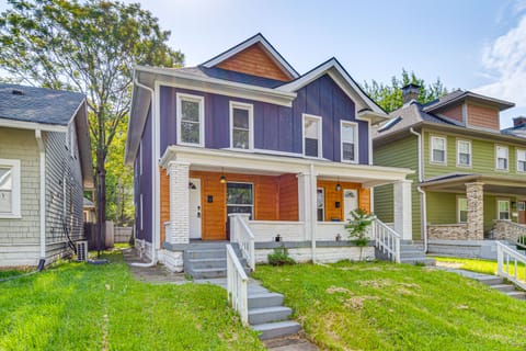 2 Mi to Mass Ave: Convenient Townhome w/ Yard! Apartment in Indianapolis