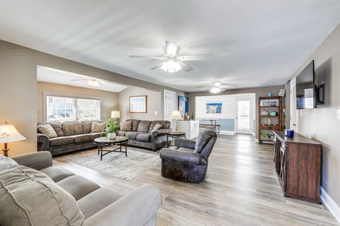 Steps to Shore: Newly Renovated Dewey Beach Home! House in Dewey Beach