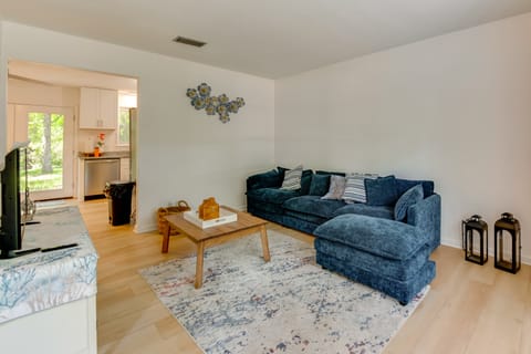 Walk to Lake Munson: Tree-Filled Tallahassee Gem! House in Tallahassee