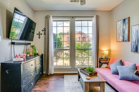 Explore & Unwind: Charming Bedford Apartment Apartment in Bedford