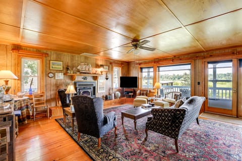 Spacious Riverfront Cottage w/ Dock in Green Pond! House in South Carolina