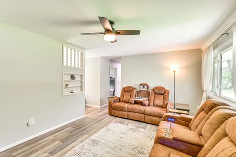 2 Mi to Dtwn: Family Home in Warsaw! House in Warsaw