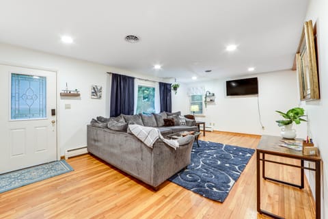 < 1 Mi to Main St: Rural Gem in Cherry Valley House in Capital District, NY, USA