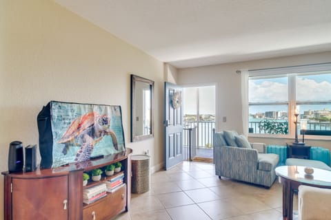 Condo Across From Clearwater Beach Boardwalk Apartment in Clearwater Beach