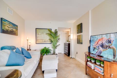 Condo Across From Clearwater Beach Boardwalk Apartment in Clearwater Beach