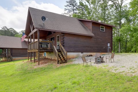 Family Cabin w/ Deck By Mark Twain Nat’l Forest! House in Van Buren