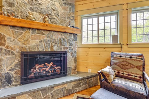 < 5 Mi to Whiteface Mtn Resort: Cabin-Style Apt Apartment in Wilmington