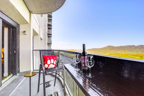Sugartop Resort Condo: Grandfather Mountain Views! Apartment in Sugar Mountain