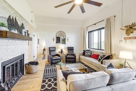 Sugartop Resort Condo: Grandfather Mountain Views! Apartment in Sugar Mountain