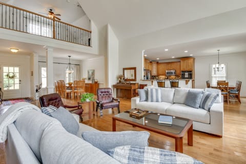 Home on Lake Lanier w/ Dock & Water Views House in Lake Lanier