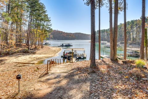 Home on Lake Lanier w/ Dock & Water Views House in Lake Lanier