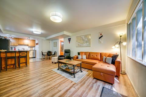 8 Mi to Dtwn Seattle: Pet-Friendly Apt w/ Hot Tub Apartment in Mercer Island