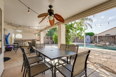 Private Pool: Group-Friendly Gilbert Getaway! House in Gilbert