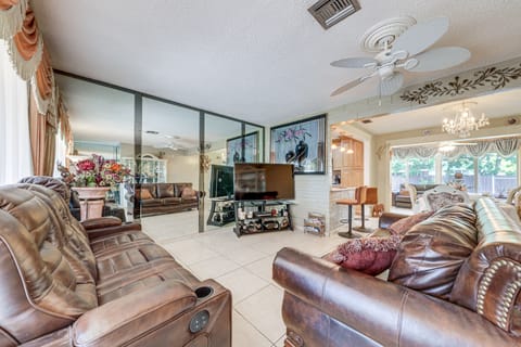 4 Mi to Hard Rock Stadium: Miramar Home w/ BBQ! House in Hollywood