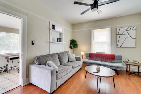 2 Mi to Old Town ABQ: East Downtown Triplex Unit Apartment in Albuquerque