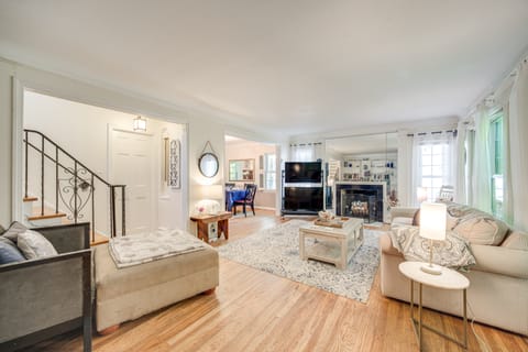 Historic University Heights Home w/ Private Yard! House in Shaker Heights