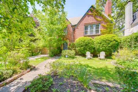 Historic University Heights Home w/ Private Yard! House in Shaker Heights