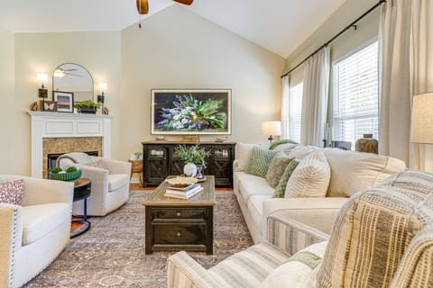 Private Patio: Residential Condo in Cleveland! Apartment in Cleveland