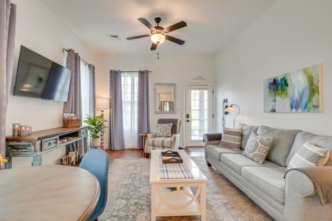 Walk to Historic Maryville: True Southern Getaway! Apartment in Maryville