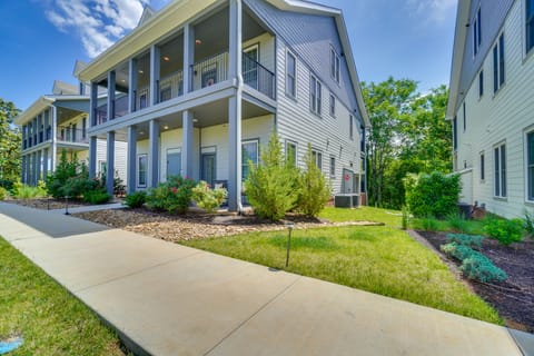 Walk to Historic Maryville: True Southern Getaway! Apartment in Maryville